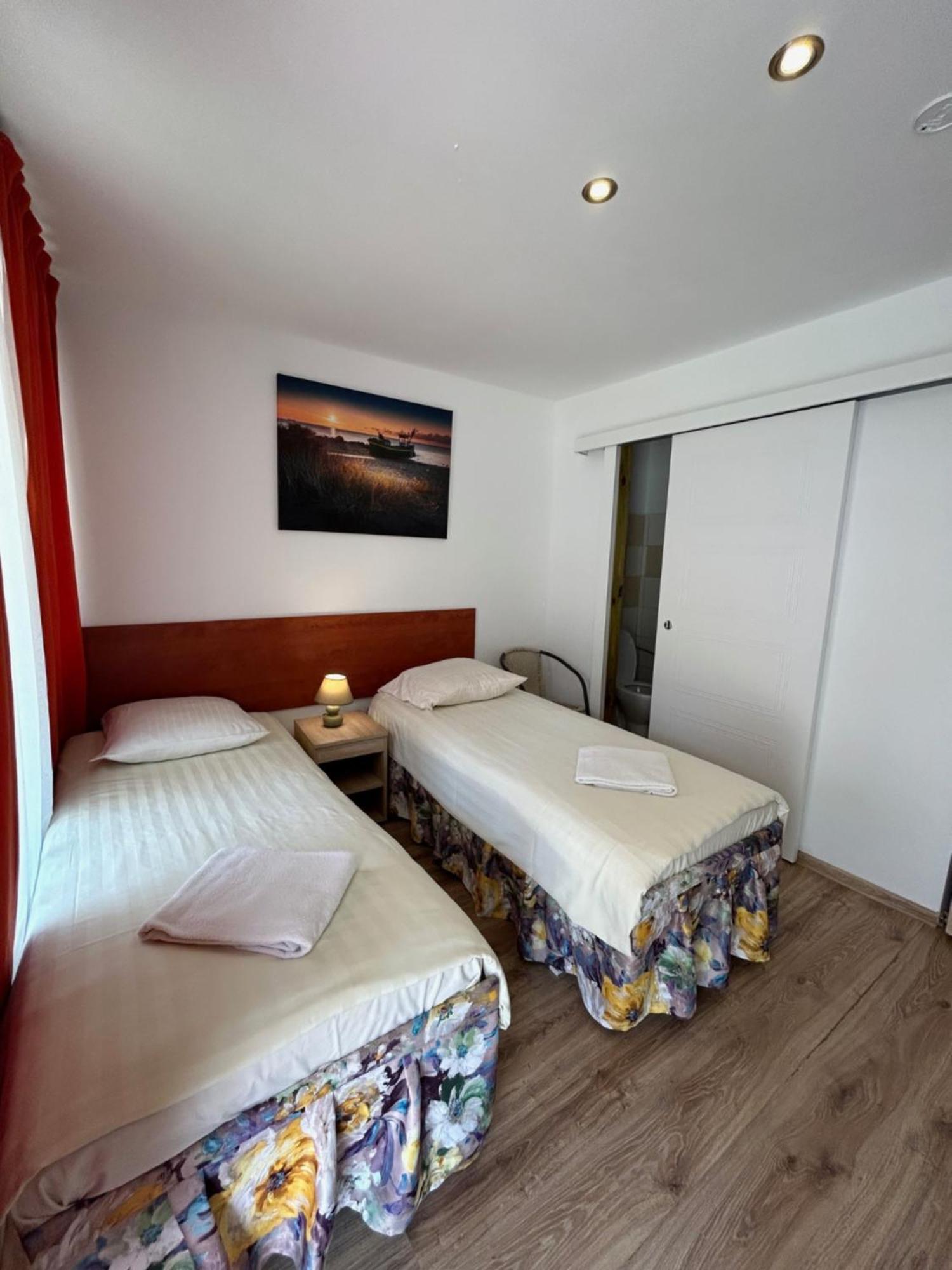מידזיזדרויה Stilo Hotel מראה חיצוני תמונה