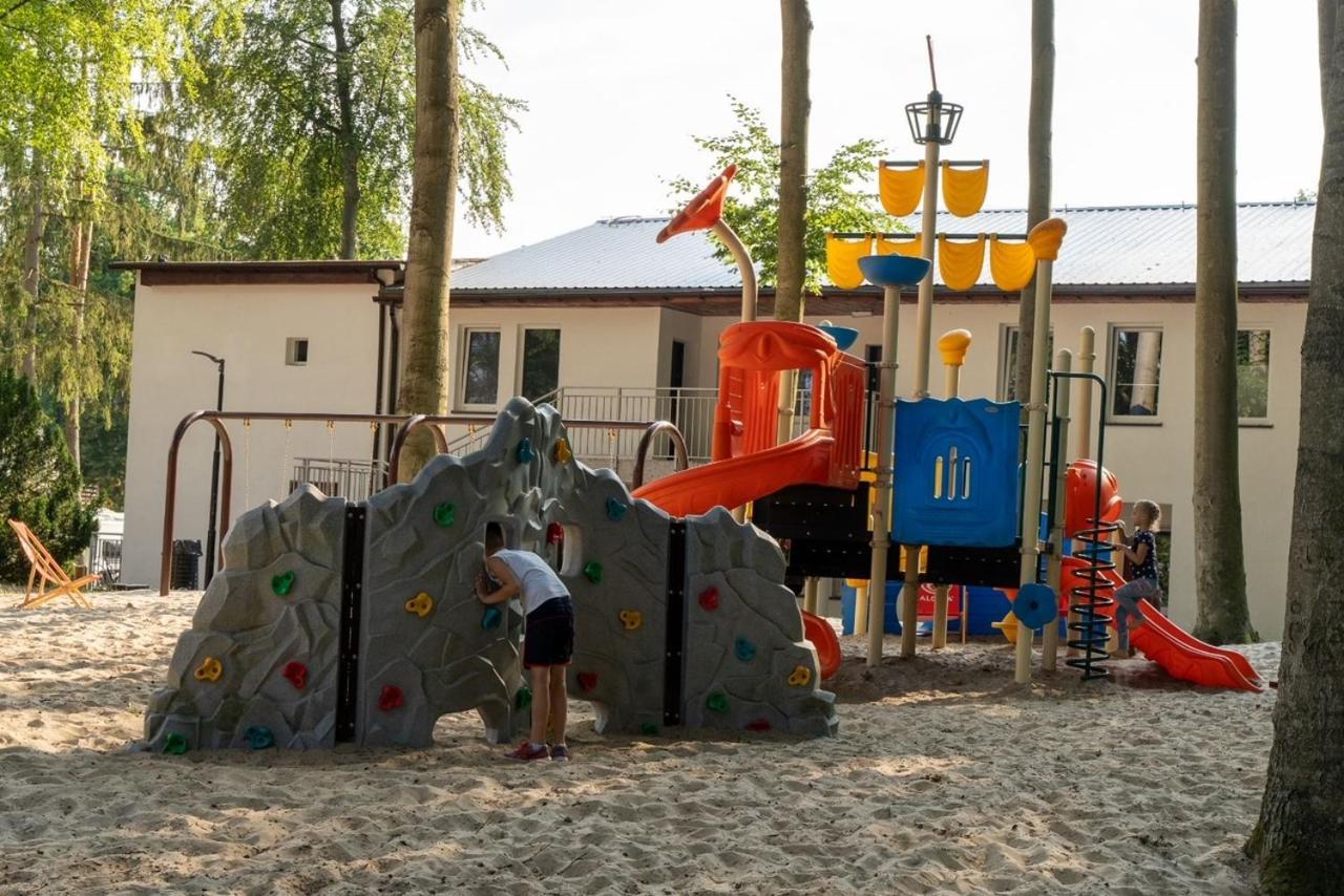 מידזיזדרויה Stilo Hotel מראה חיצוני תמונה