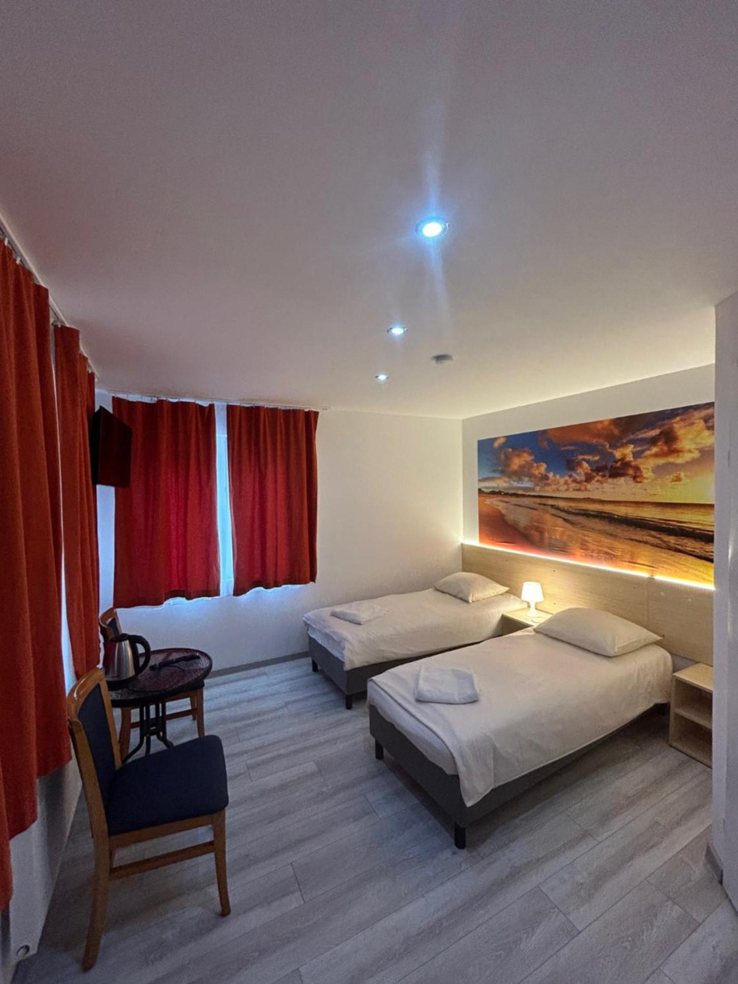 מידזיזדרויה Stilo Hotel מראה חיצוני תמונה